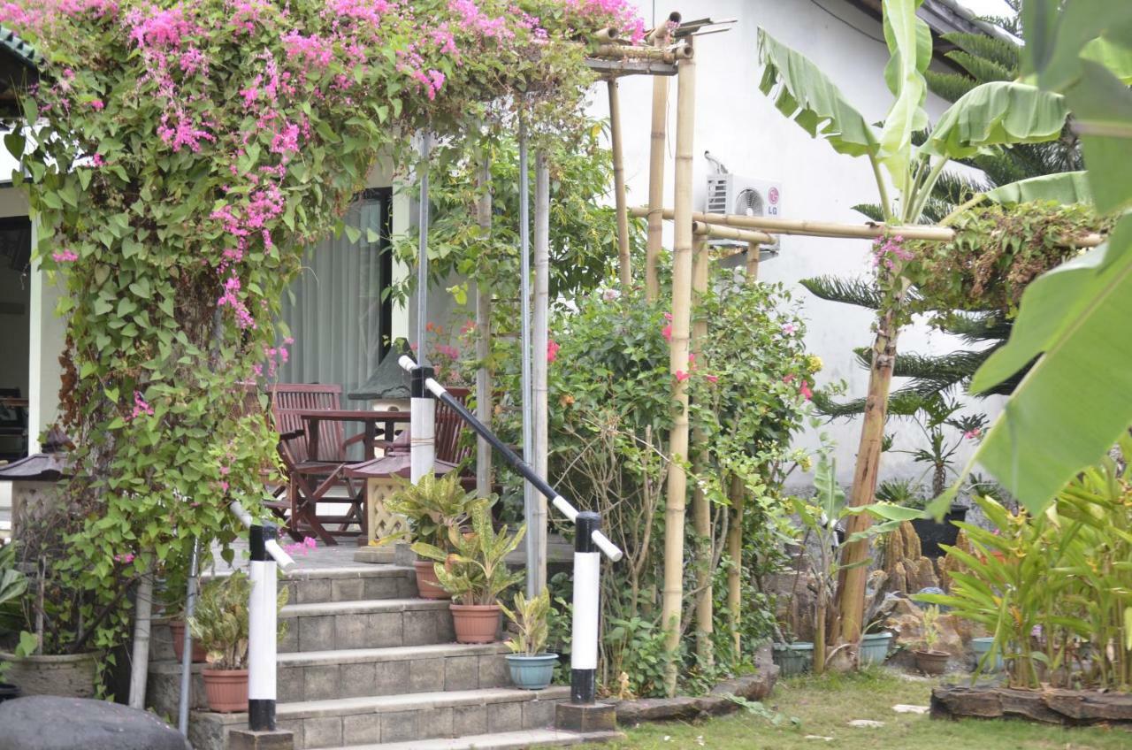 Villa Yukie Senggigi Montongbuwoh المظهر الخارجي الصورة